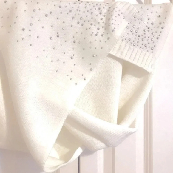 Metallic Silver Studded Ivory Knit Scarf - Picture 7 of 7